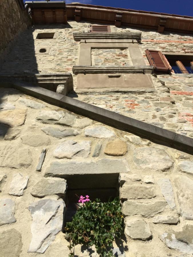 프라토베키오 Castello Di Urbech 아파트 외부 사진