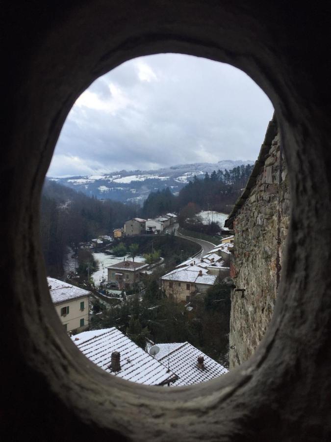 프라토베키오 Castello Di Urbech 아파트 외부 사진